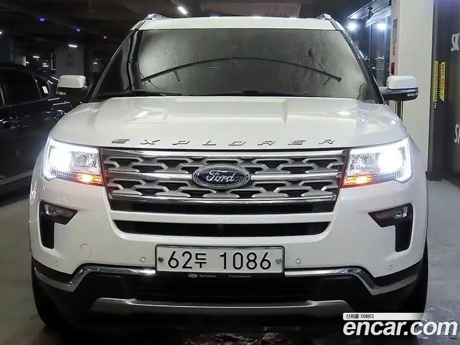 Ford Explorer 2019 2.3 Автомат в Москве № 281911, фото 2
