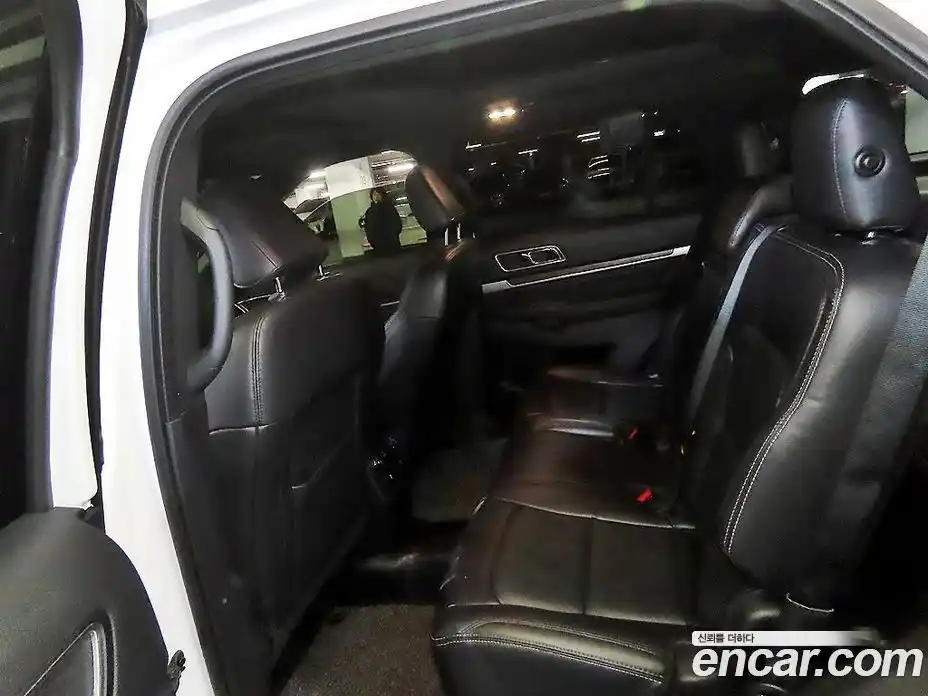 Ford Explorer 2019 2.3 Автомат в Москве № 281911, фото 7