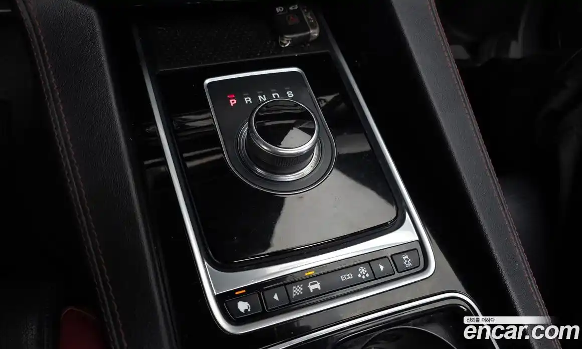 Jaguar F-Pace 2017 3.0 Автомат в Москве № 283839, фото 6