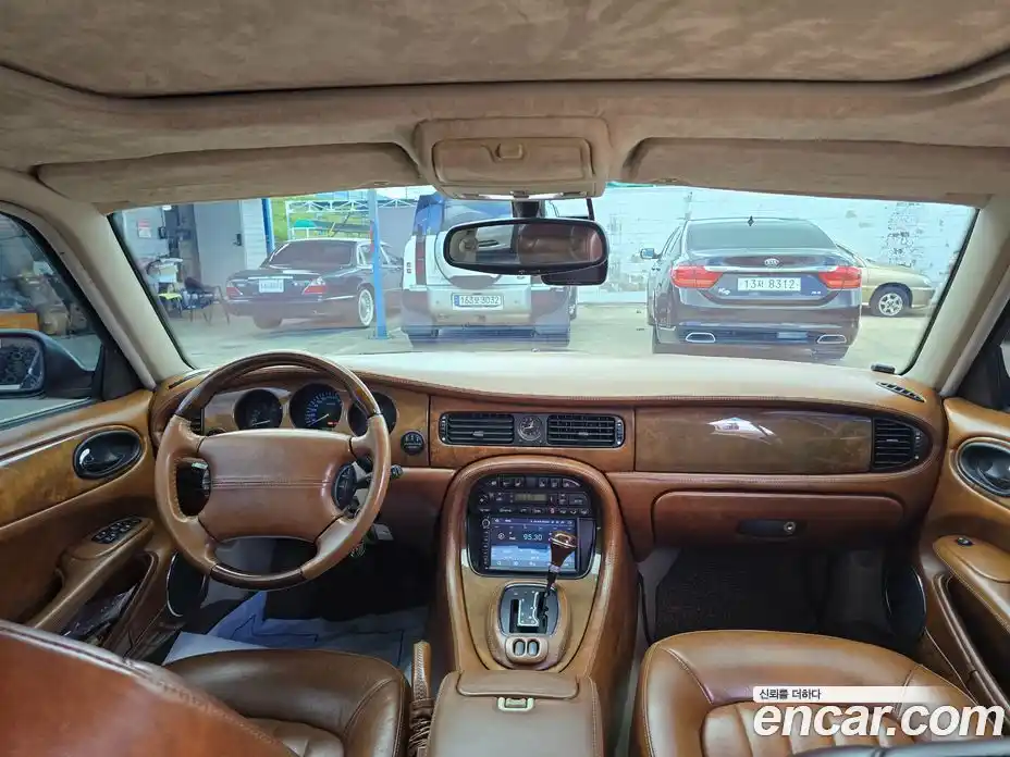 Jaguar XJ-8 2001 4.0 Автомат в Москве № 284003, фото 18