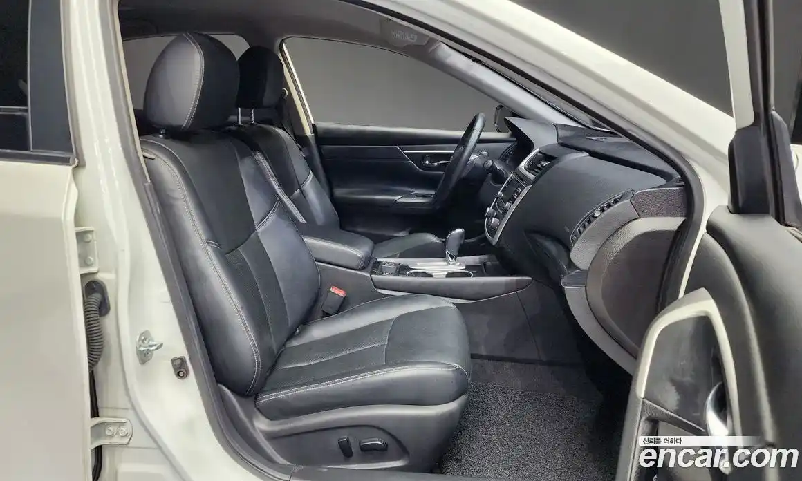 Nissan Altima 2017 2.5 Автомат в Москве № 284917, фото 16