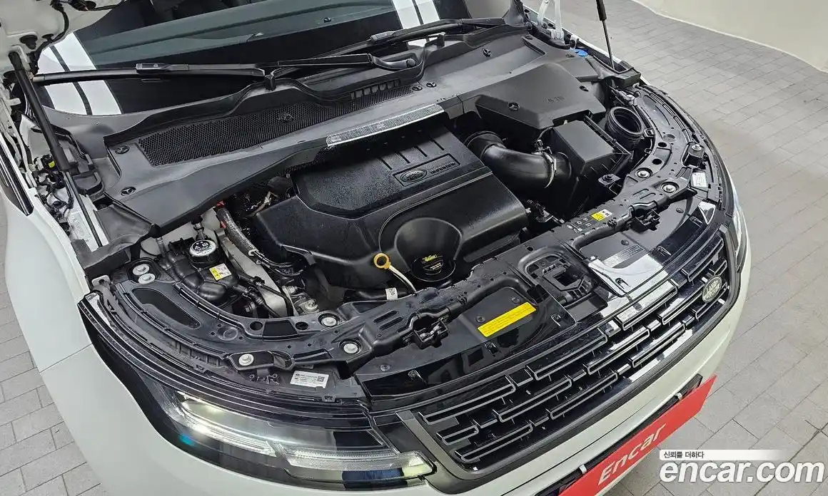 Land Rover Range-Rover Evoque 2024 2.0 Автомат в Москве № 297969, фото 6