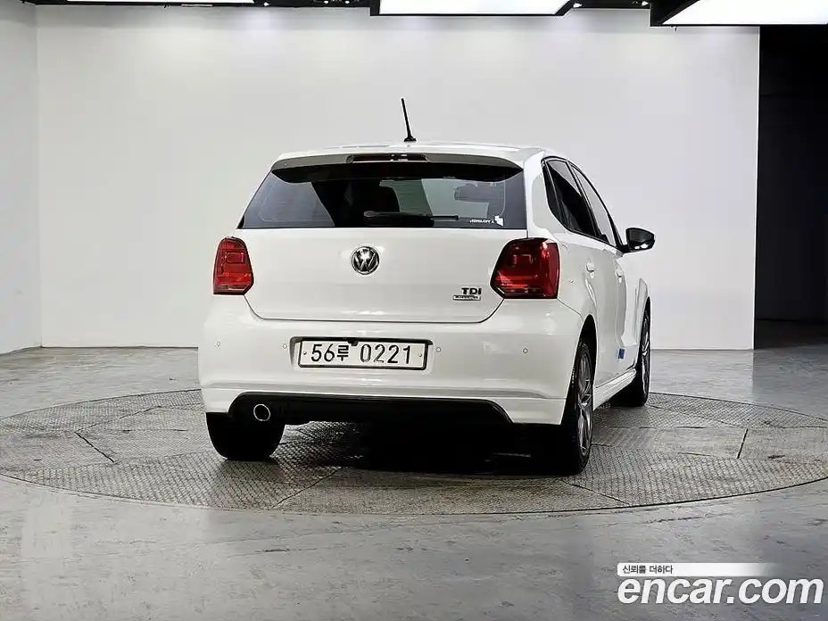 Volkswagen Polo 2015 1.4 Автомат в Москве № 301927, фото 4
