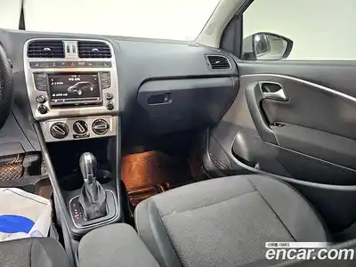 Volkswagen Polo 2015 1.4 Автомат в Москве № 301927, миниатюра 7