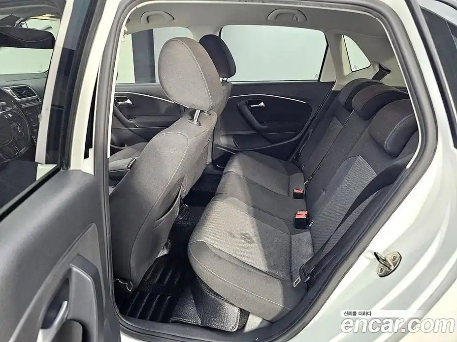 Volkswagen Polo 2015 1.4 Автомат в Москве № 301927, фото 10