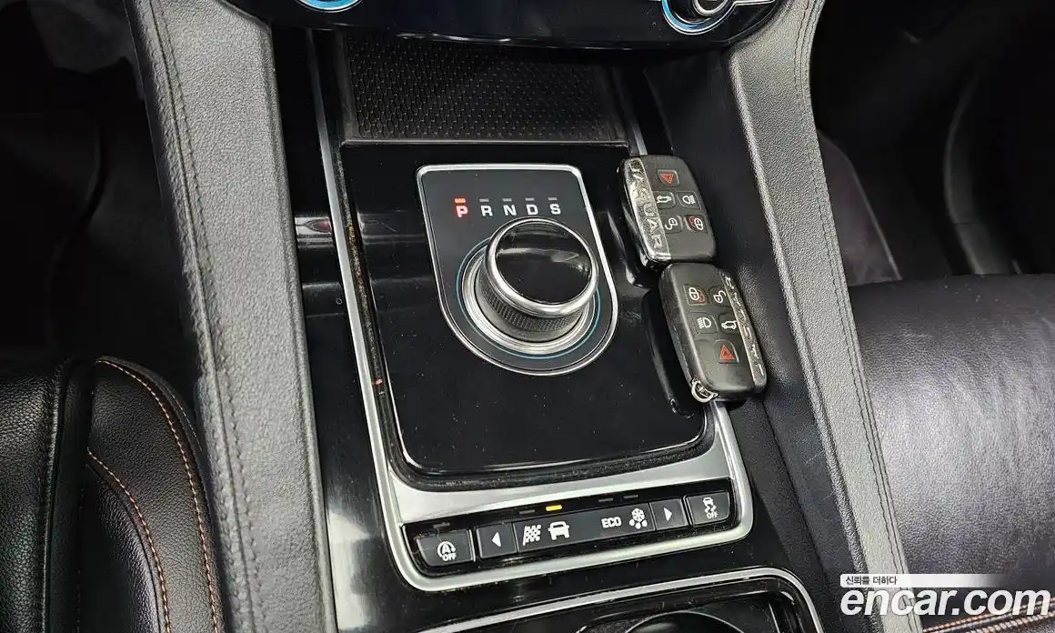 Jaguar F-Pace 2019 2.0 Автомат в Москве № 304946, фото 13