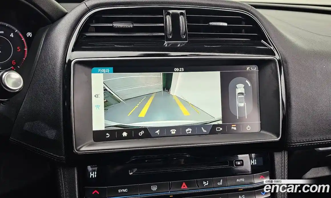 Jaguar F-Pace 2019 2.0 Автомат в Москве № 304946, фото 19