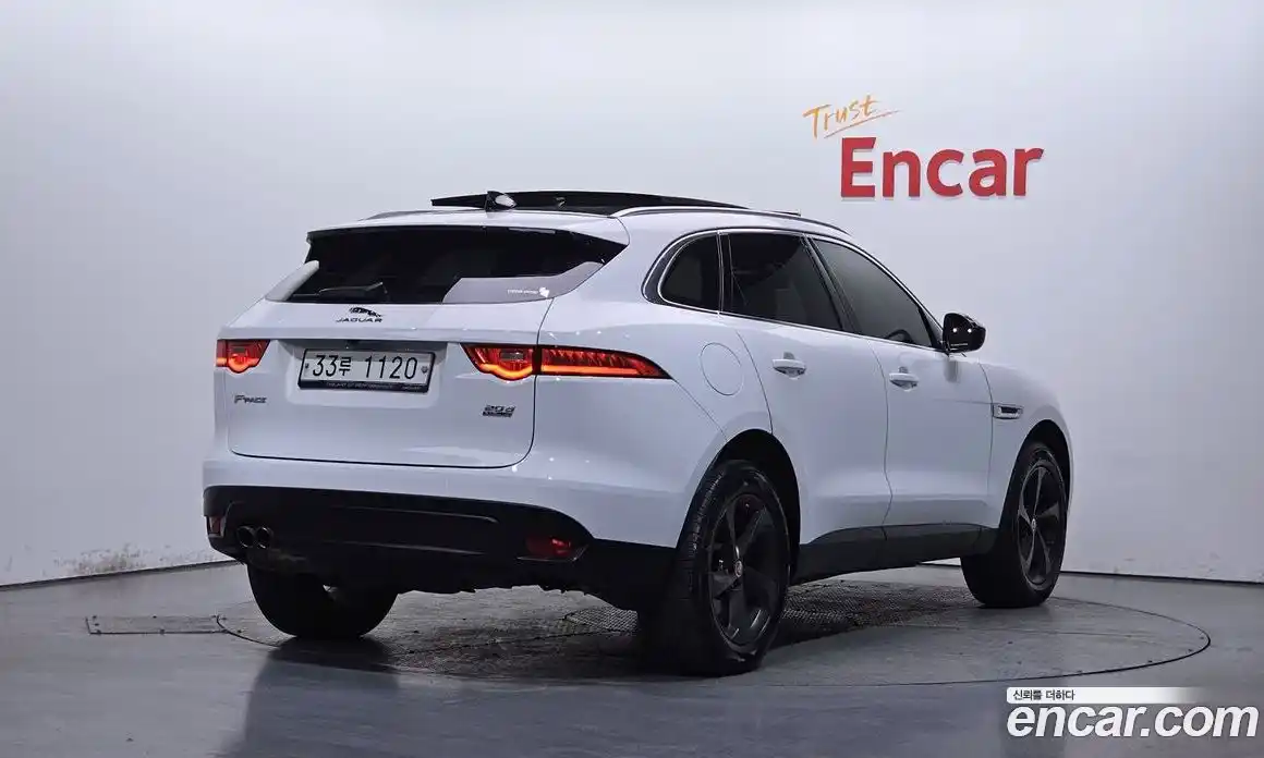 Jaguar F-Pace 2019 2.0 Автомат в Москве № 304946, фото 9