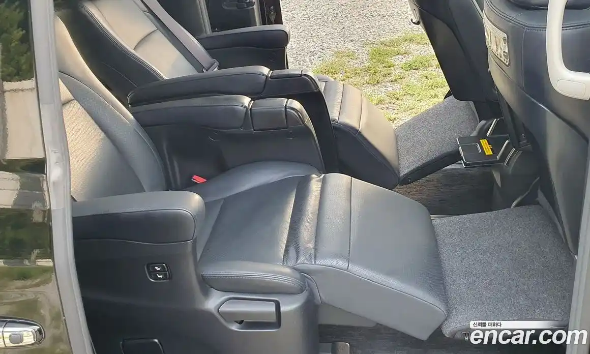 Toyota Alphard 2013 2.4 Автомат в Москве № 313429, фото 11