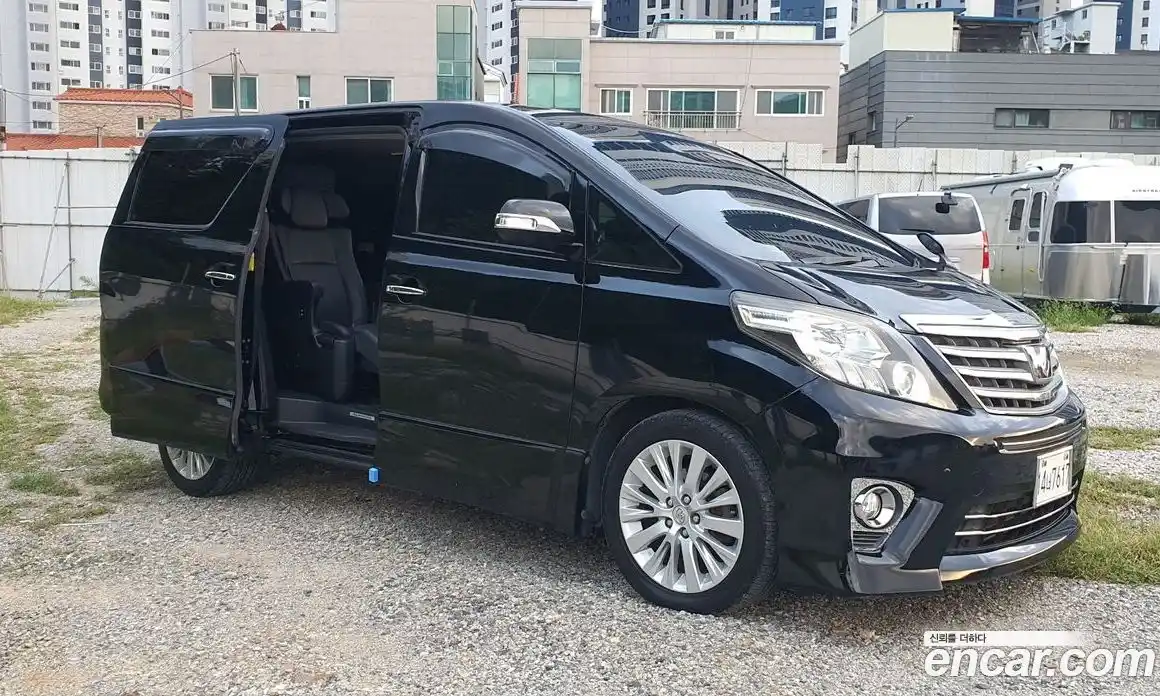 Toyota Alphard 2013 2.4 Автомат в Москве № 313429, фото 5