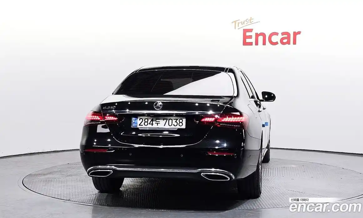 Mercedes-Benz E-Class 2021 2.0 Автомат в Москве № 324984, фото 14