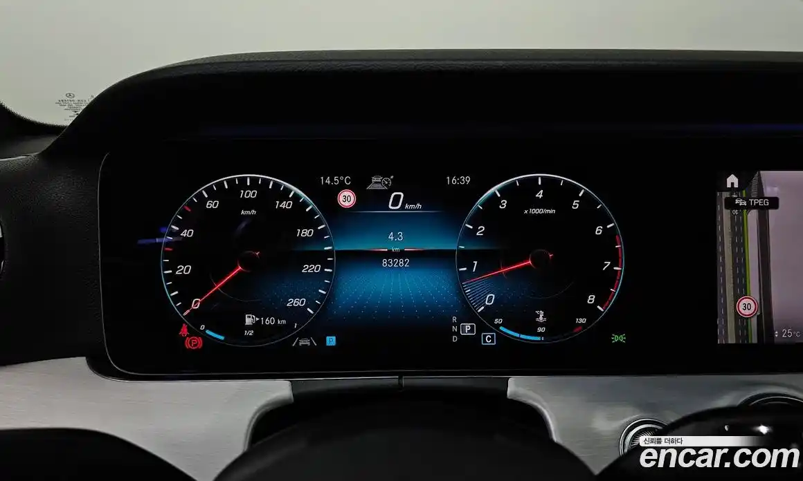 Mercedes-Benz E-Class 2021 2.0 Автомат в Москве № 324984, фото 9