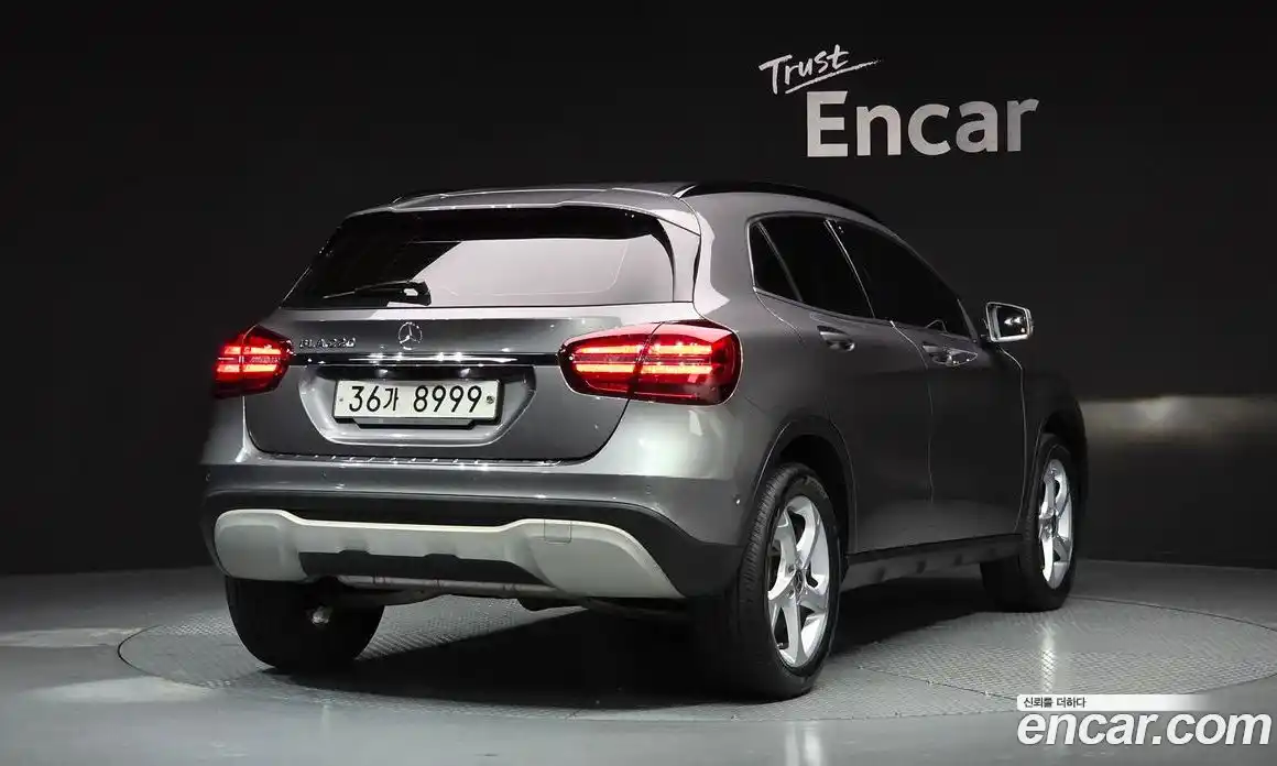Mercedes-Benz GLA-Class 2019 2.0 Автомат в Москве № 339620, фото 2