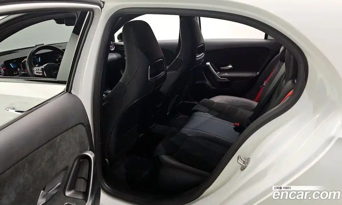 Mercedes-Benz A-Class 2020 2.0 Автомат в Москве № 372107, фото 11