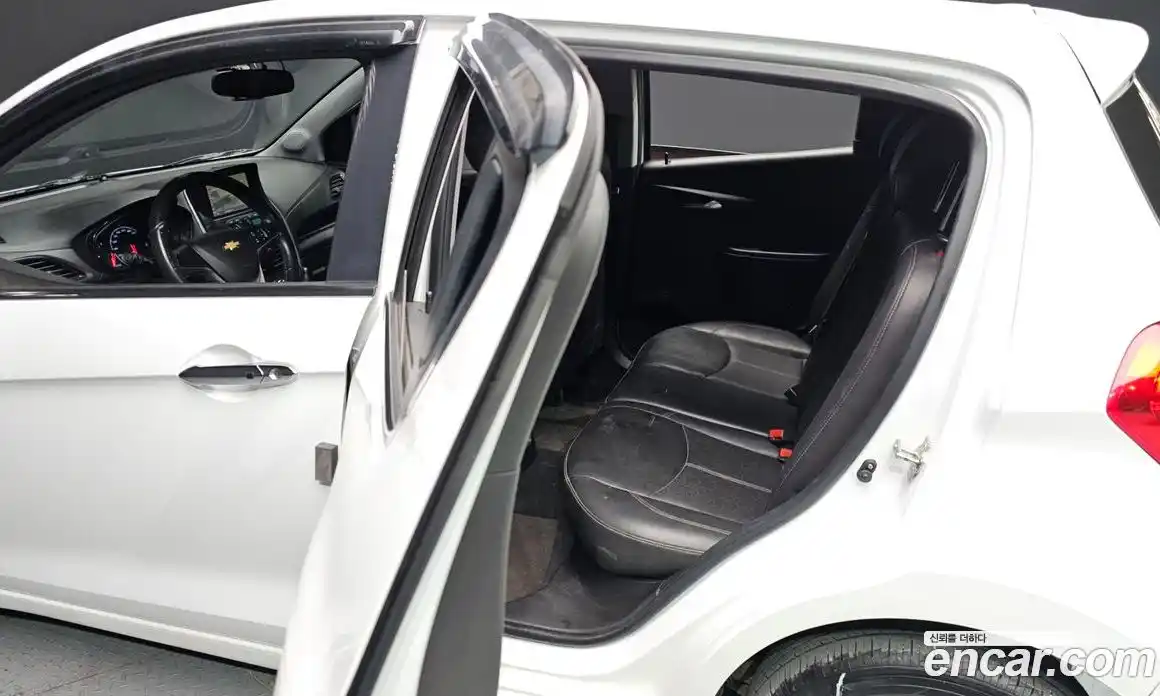 Chevrolet Spark 2016 1.0 Автомат в Москве № 39306, фото 16