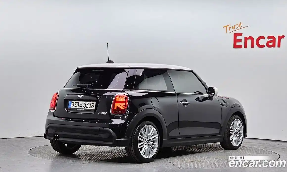 Mini Cooper 2023 1.5 Автомат в Москве № 416893, фото 2