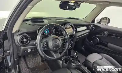 Mini Cooper 2023 1.5 Автомат в Москве № 416893, миниатюра 7