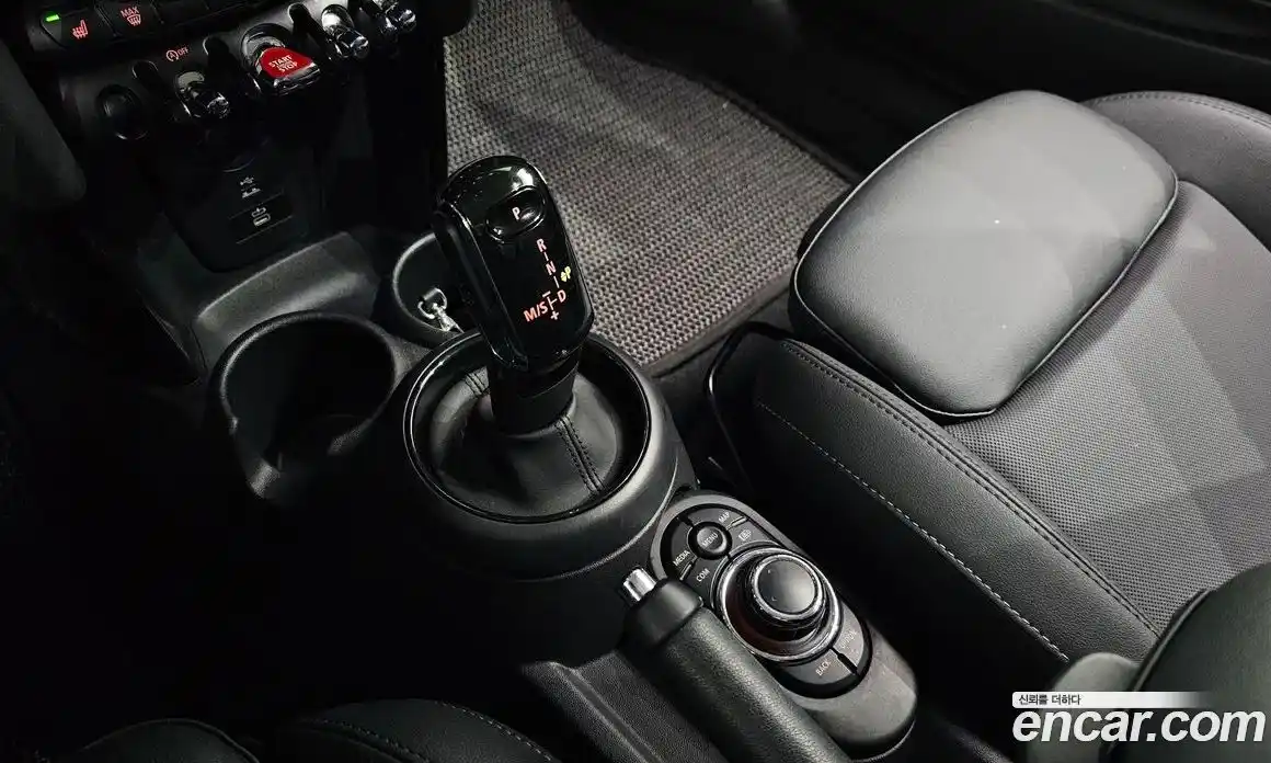 Mini Cooper 2023 1.5 Автомат в Москве № 416893, фото 9