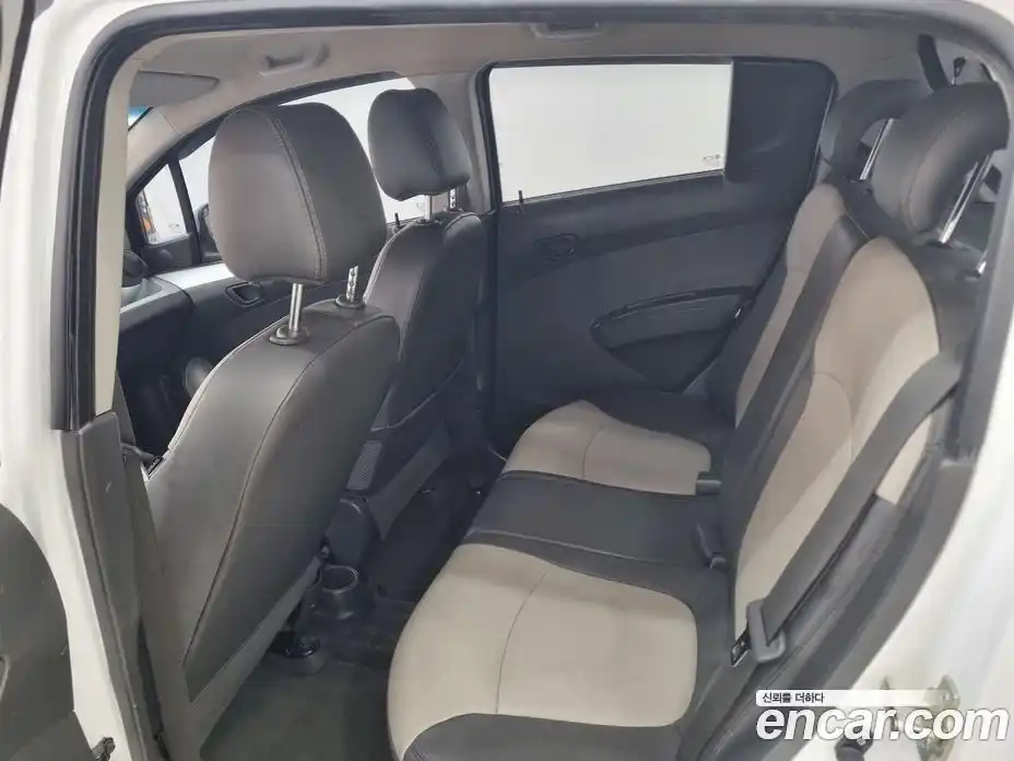 Chevrolet Spark 2012 1.0 Автомат в Москве № 104823, фото 16