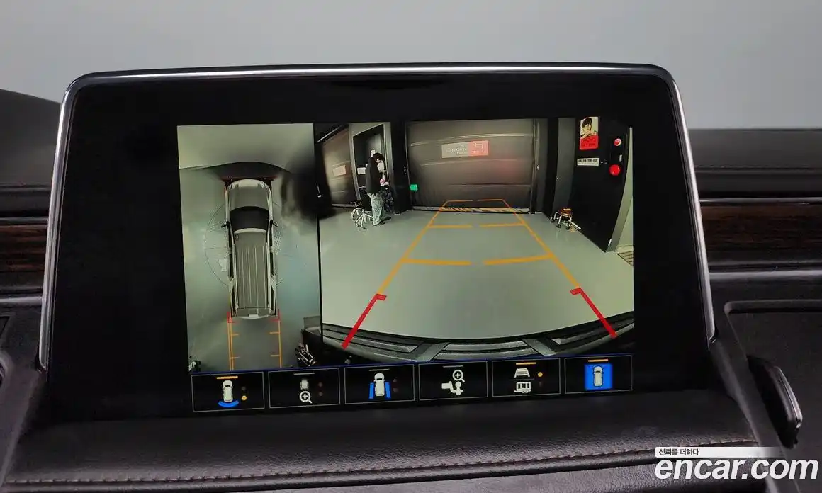 Chevrolet Tahoe 2022 6.2 Автомат в Москве № 105639, фото 12