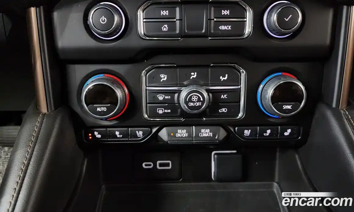 Chevrolet Tahoe 2022 6.2 Автомат в Москве № 105639, фото 8