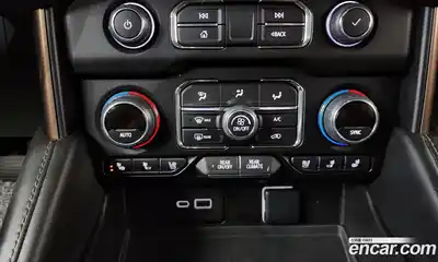 Chevrolet Tahoe 2022 6.2 Автомат в Москве № 105639, миниатюра 8