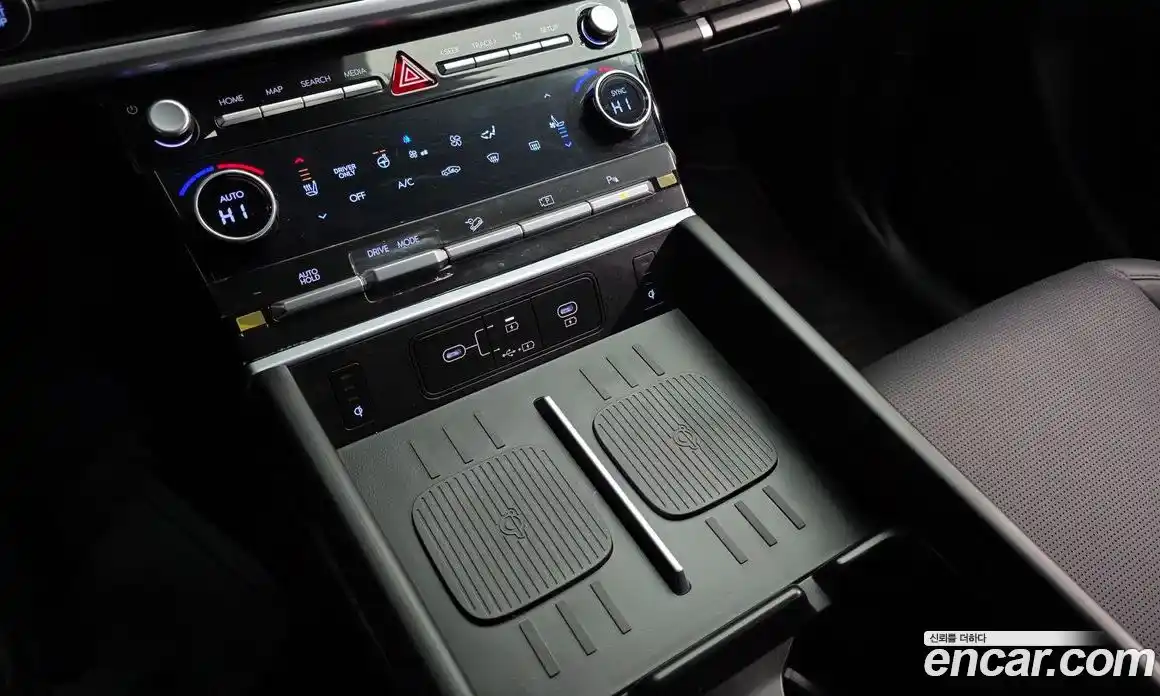 Hyundai Santa Fe 2024 1.6 Автомат в Москве № 107963, фото 3