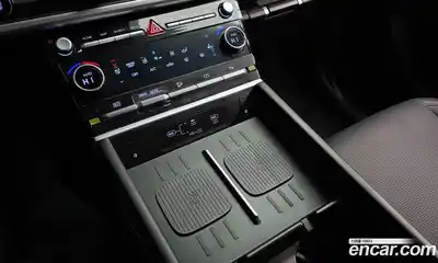 Hyundai Santa Fe 2024 1.6 Автомат в Москве № 107963, миниатюра 3