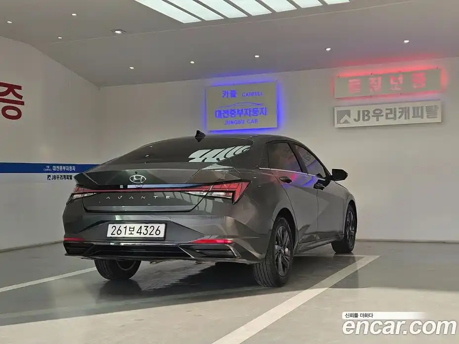 Hyundai Avante 2021 1.6 Автомат в Москве № 107985, фото 4