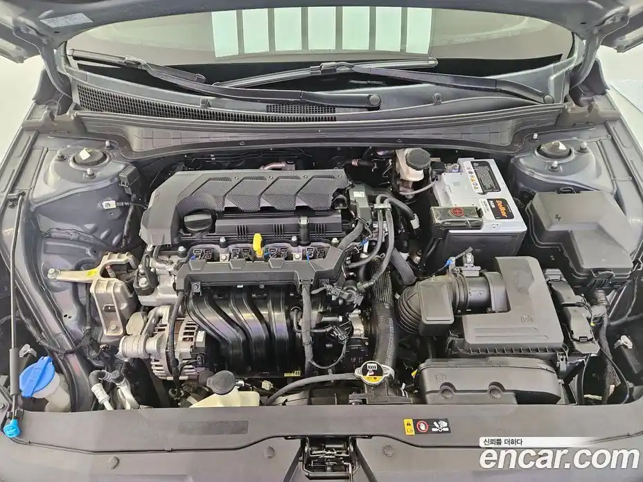 Hyundai Avante 2021 1.6 Автомат в Москве № 107985, фото 6