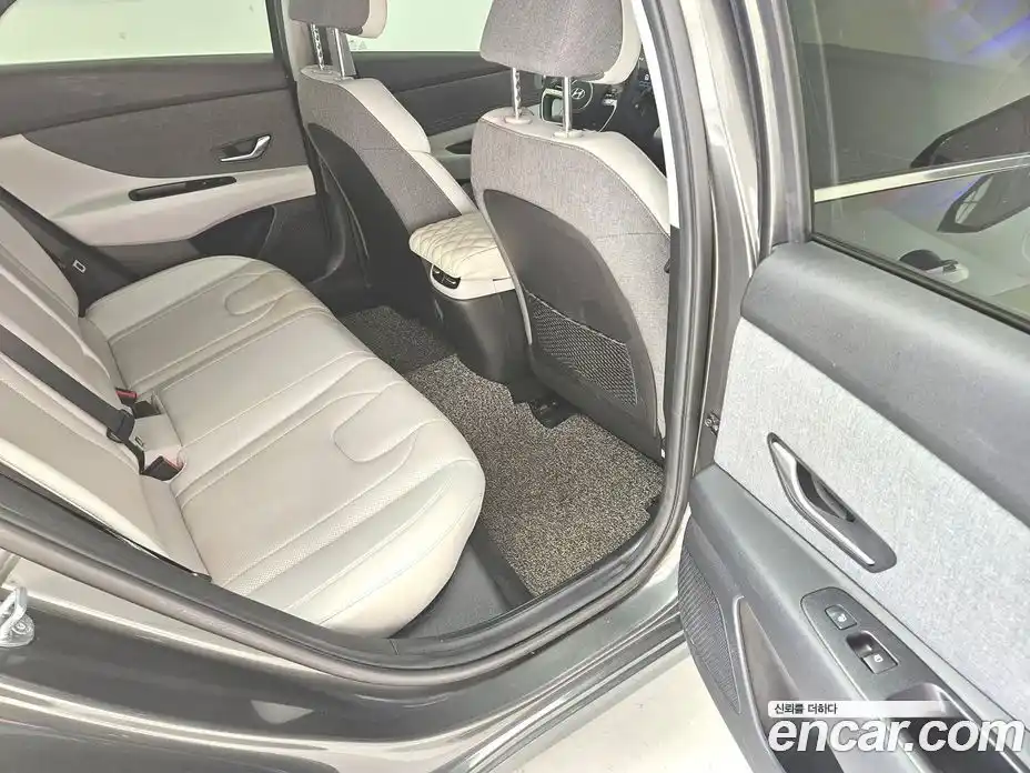 Hyundai Avante 2021 1.6 Автомат в Москве № 107985, фото 10