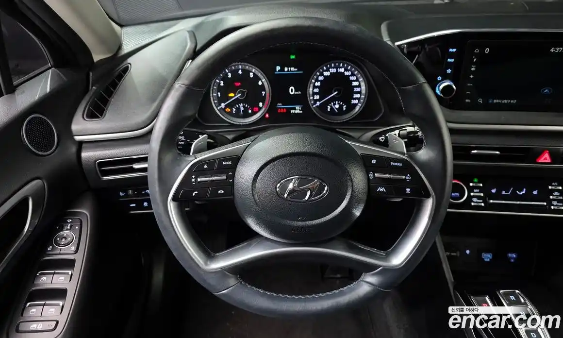 Hyundai Sonata 2023 2.0 Автомат в Москве № 108167, фото 17