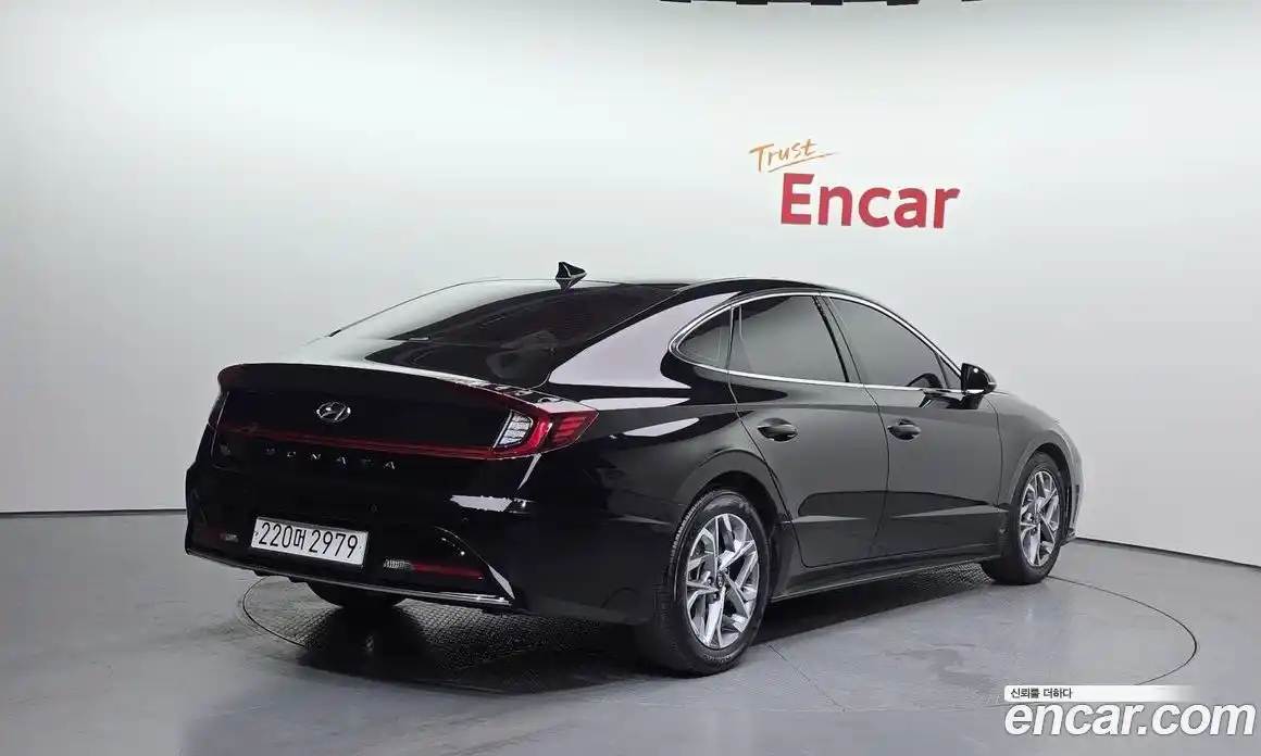 Hyundai Sonata 2023 2.0 Автомат в Москве № 108167, фото 2