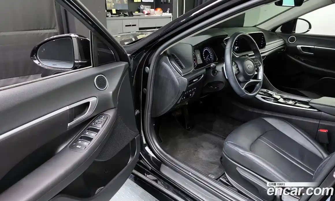 Hyundai Sonata 2023 2.0 Автомат в Москве № 108167, фото 10