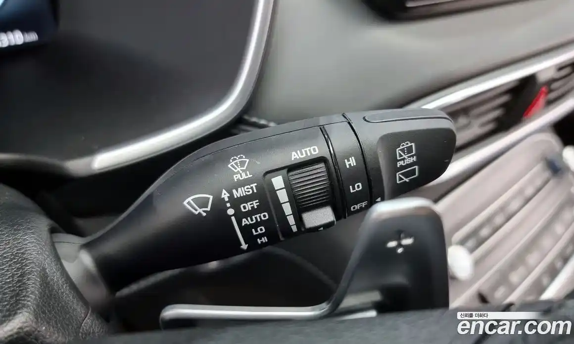 Hyundai Santa Fe 2023 1.6 Автомат в Москве № 111300, фото 16