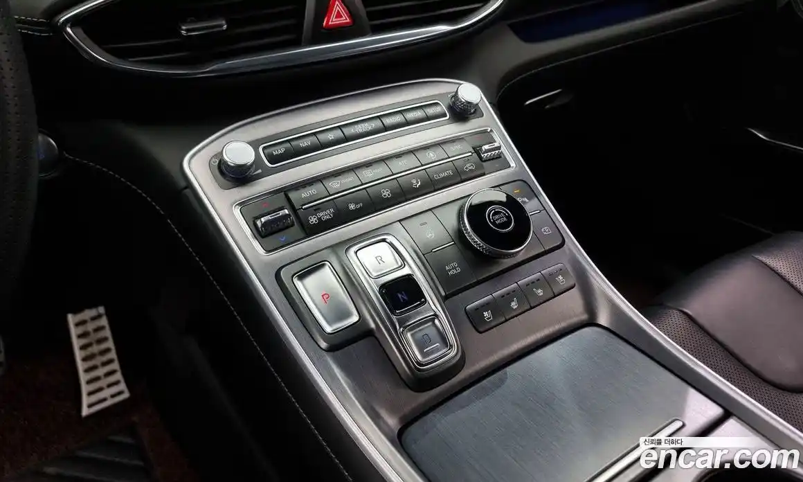 Hyundai Santa Fe 2023 1.6 Автомат в Москве № 111300, фото 20