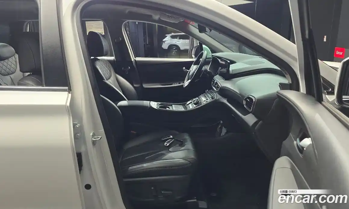 Hyundai Santa Fe 2023 2.5 Автомат в Москве № 111384, фото 18