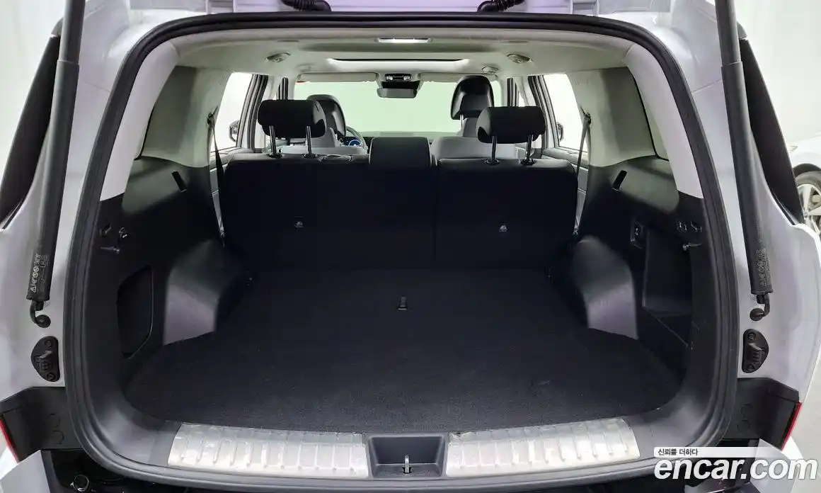 Hyundai Santa Fe 2024 1.6 Автомат в Москве № 112215, фото 3