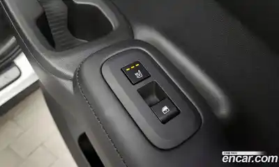 Hyundai Santa Fe 2024 1.6 Автомат в Москве № 112215, миниатюра 8