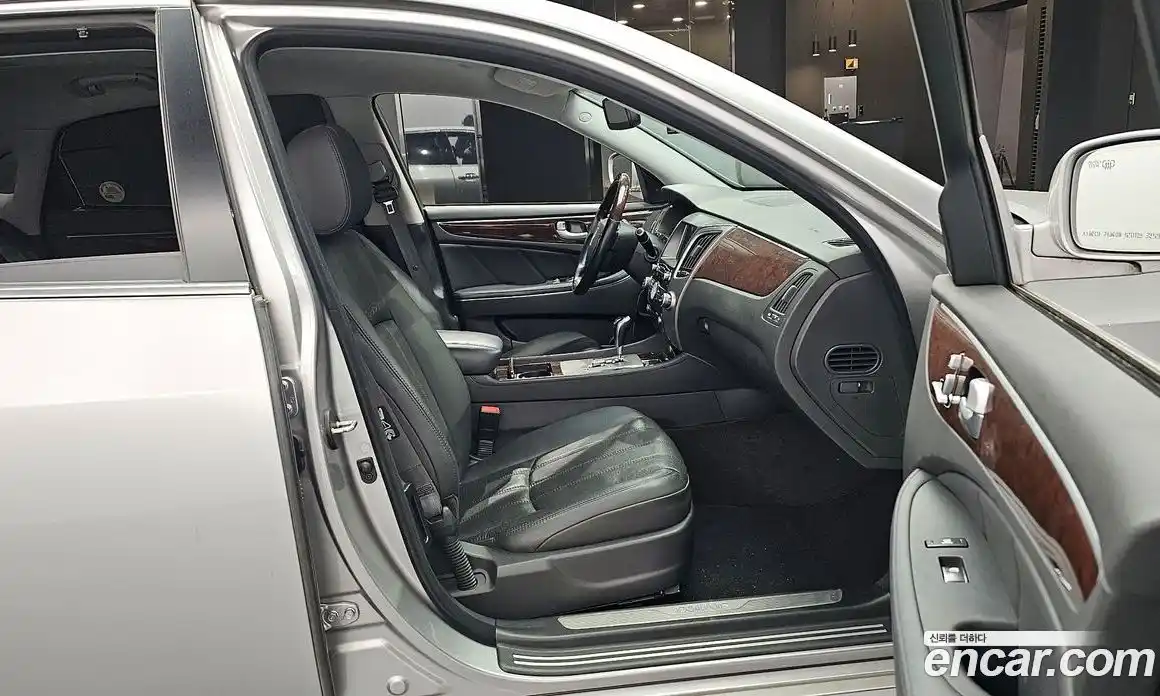 Hyundai Equus 2012 3.8 Автомат в Москве № 112881, фото 18