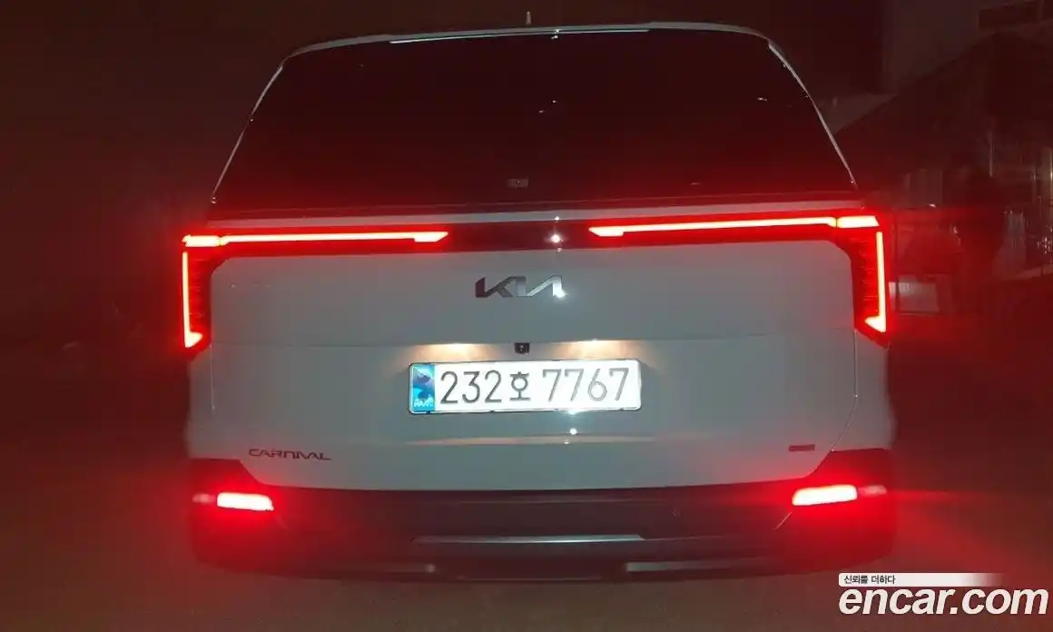 Kia Canival 2026 1.6 Автомат в Москве № 114154, фото 4