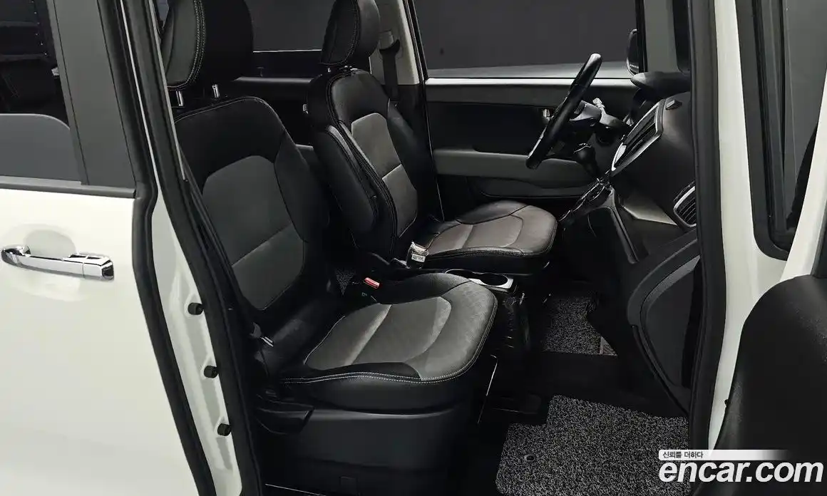 Kia Ray 2022 1.0 Автомат в Москве № 114864, фото 10