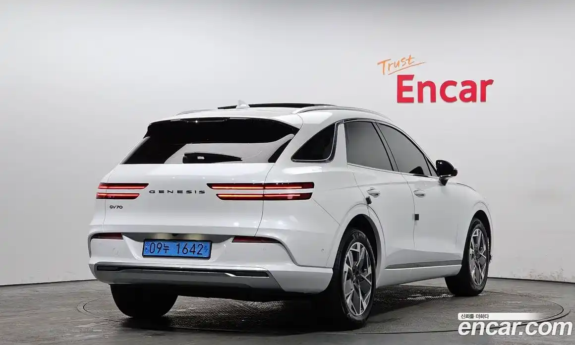 Genesis GV70 2022 0.1 Автомат в Москве № 117243, фото 4