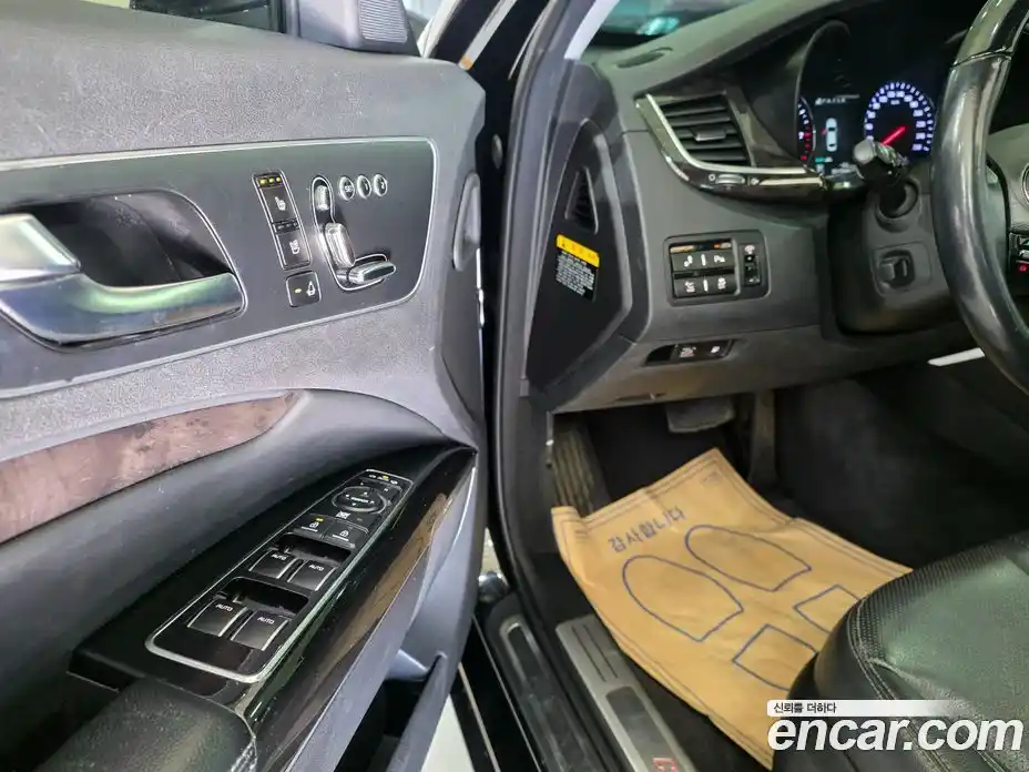 Kia K9 2018 3.3 Автомат в Москве № 122368, фото 16