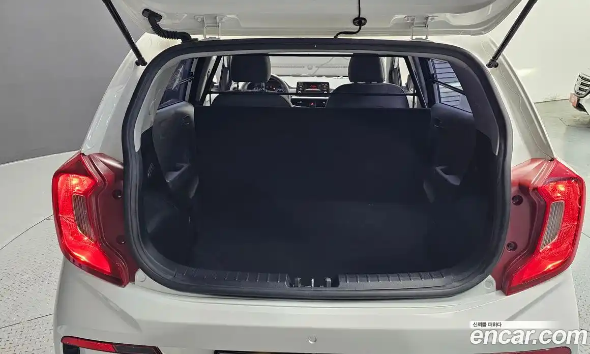 Kia Morning 2021 1.0 Автомат в Москве № 12481, фото 19