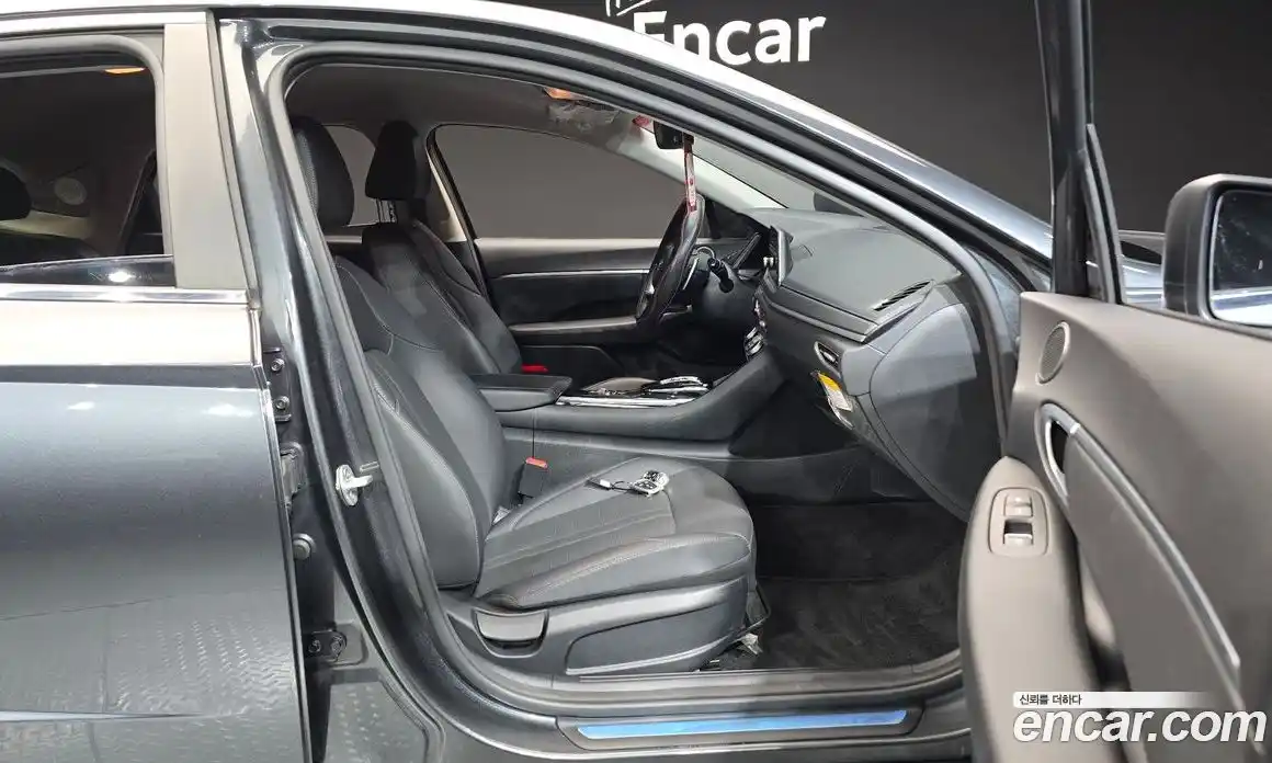 Hyundai Sonata 2020 2.0 Автомат в Москве № 124993, фото 16