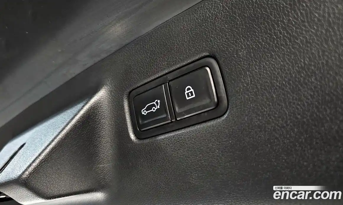 Hyundai Santa Fe 2024 1.6 Автомат в Москве № 126819, фото 17