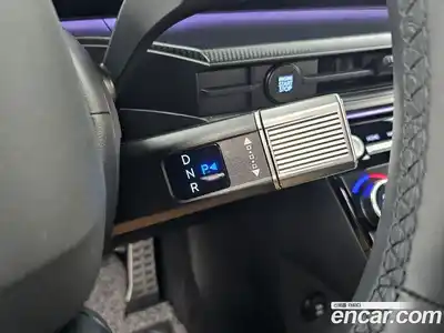 Hyundai Santa Fe 2024 1.6 Автомат в Москве № 131016, миниатюра 9