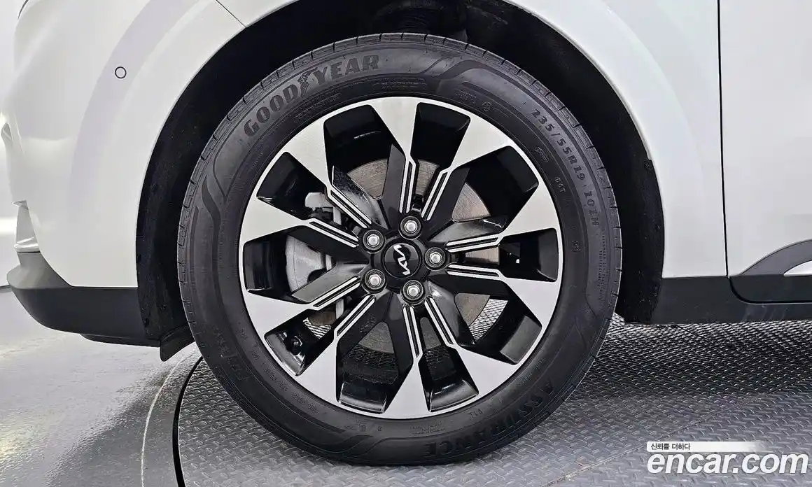 Kia Canival 2023 2.2 Автомат в Москве № 131412, фото 5