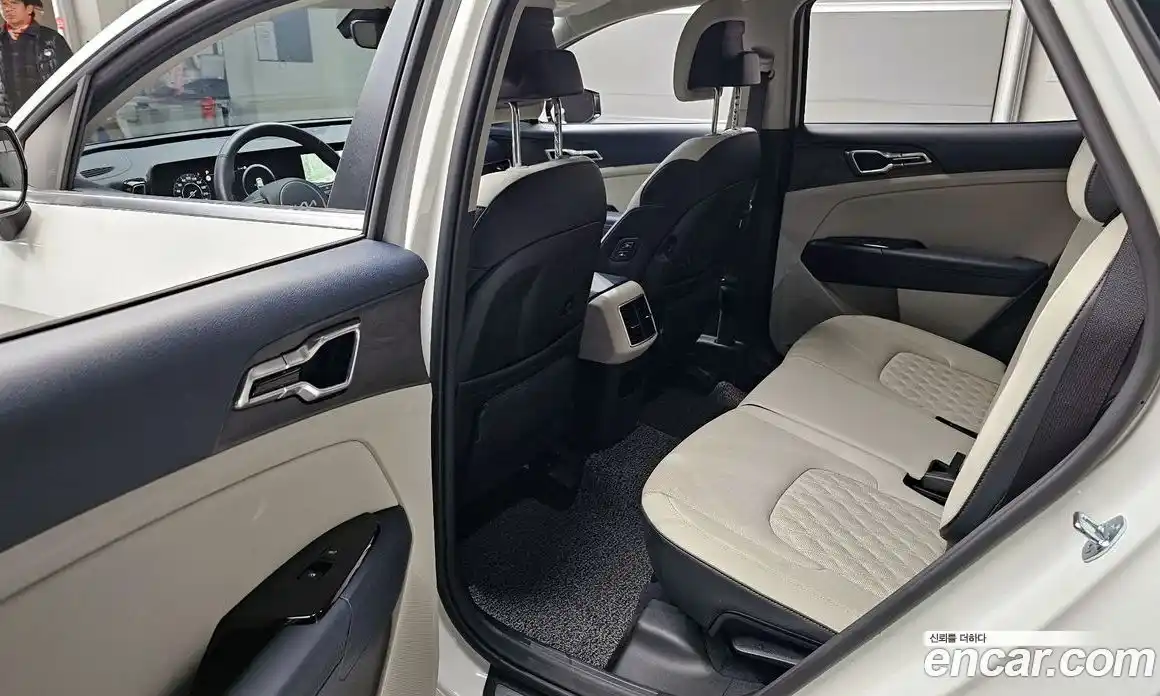 Kia Sportage 2023 1.6 Автомат в Москве № 132266, фото 7